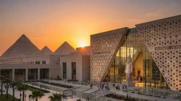 Cairo by Bus + Grand Egyptian Museum — view 3